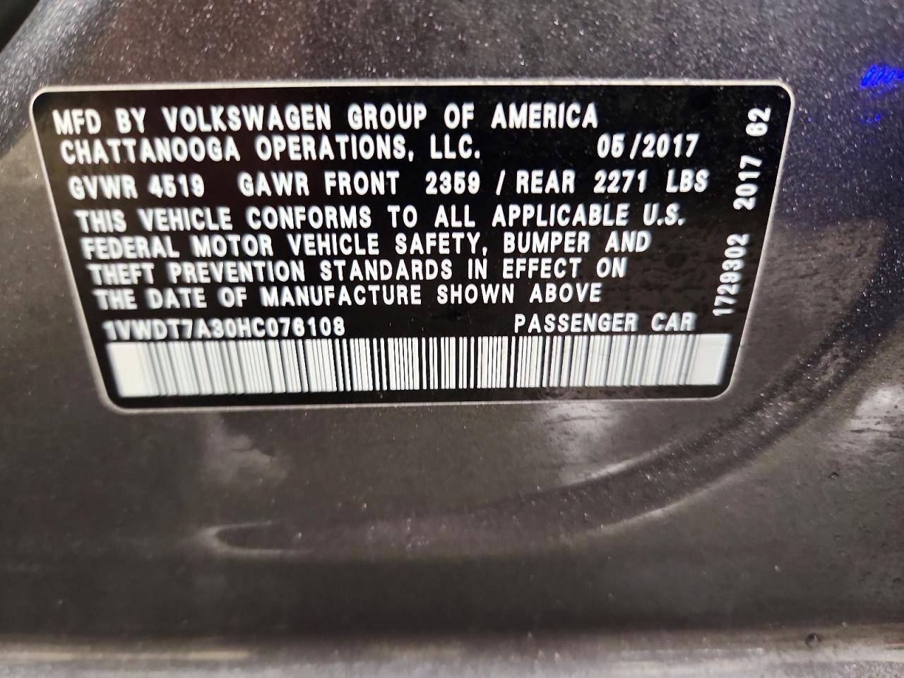 2017 VOLKSWAGEN PASSAT R-LINE photo 13