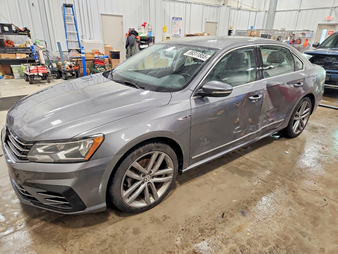 2017 VOLKSWAGEN PASSAT
