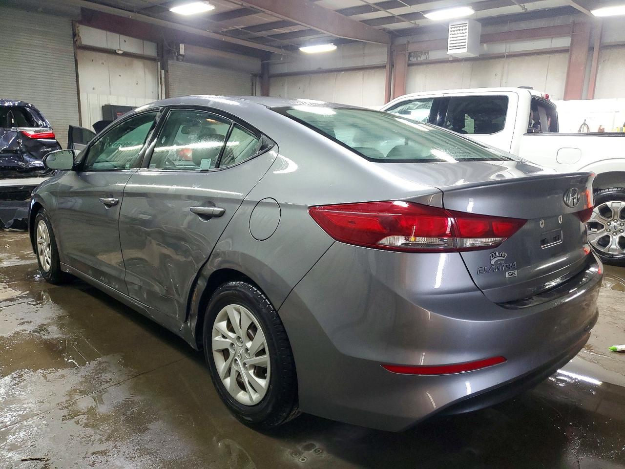 2018 HYUNDAI ELANTRA SE photo 3