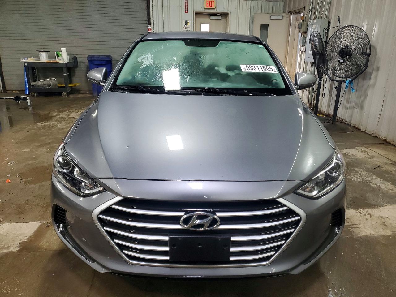 2018 HYUNDAI ELANTRA SE photo 9