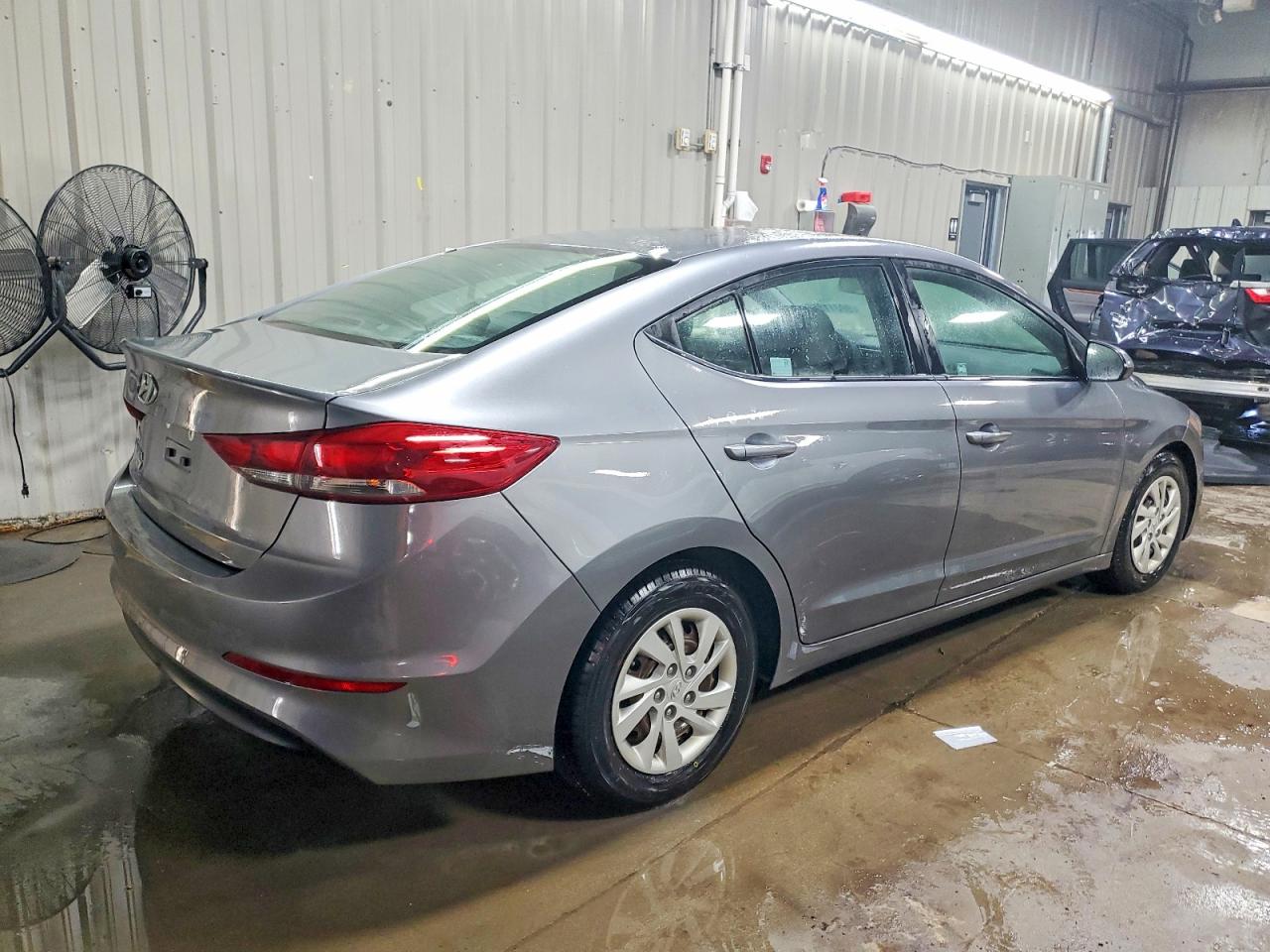 2018 HYUNDAI ELANTRA SE photo 5