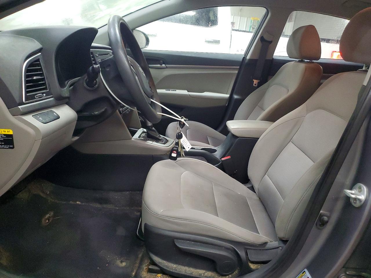 2018 HYUNDAI ELANTRA SE photo 13