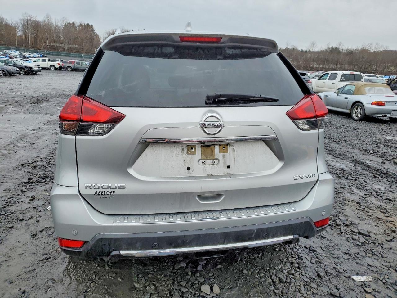2019 NISSAN ROGUE SV photo 6