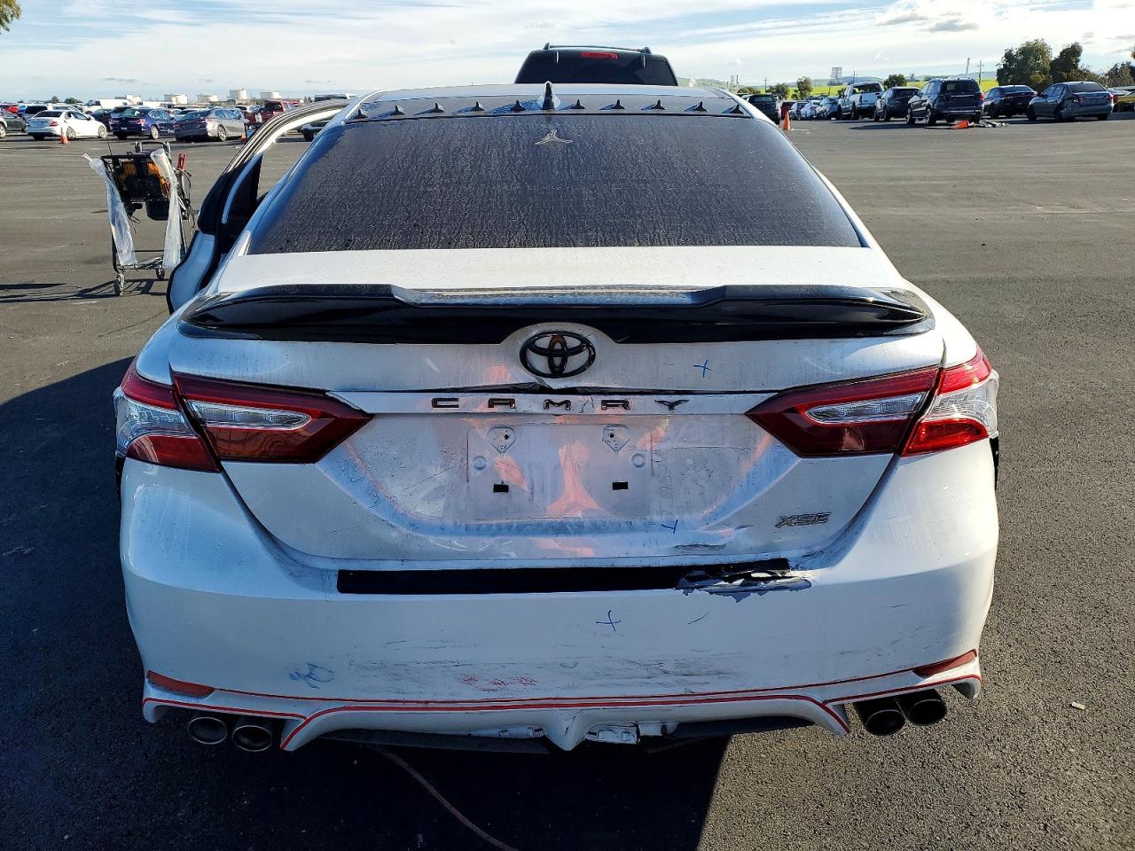 2020 TOYOTA CAMRY XSE photo 16