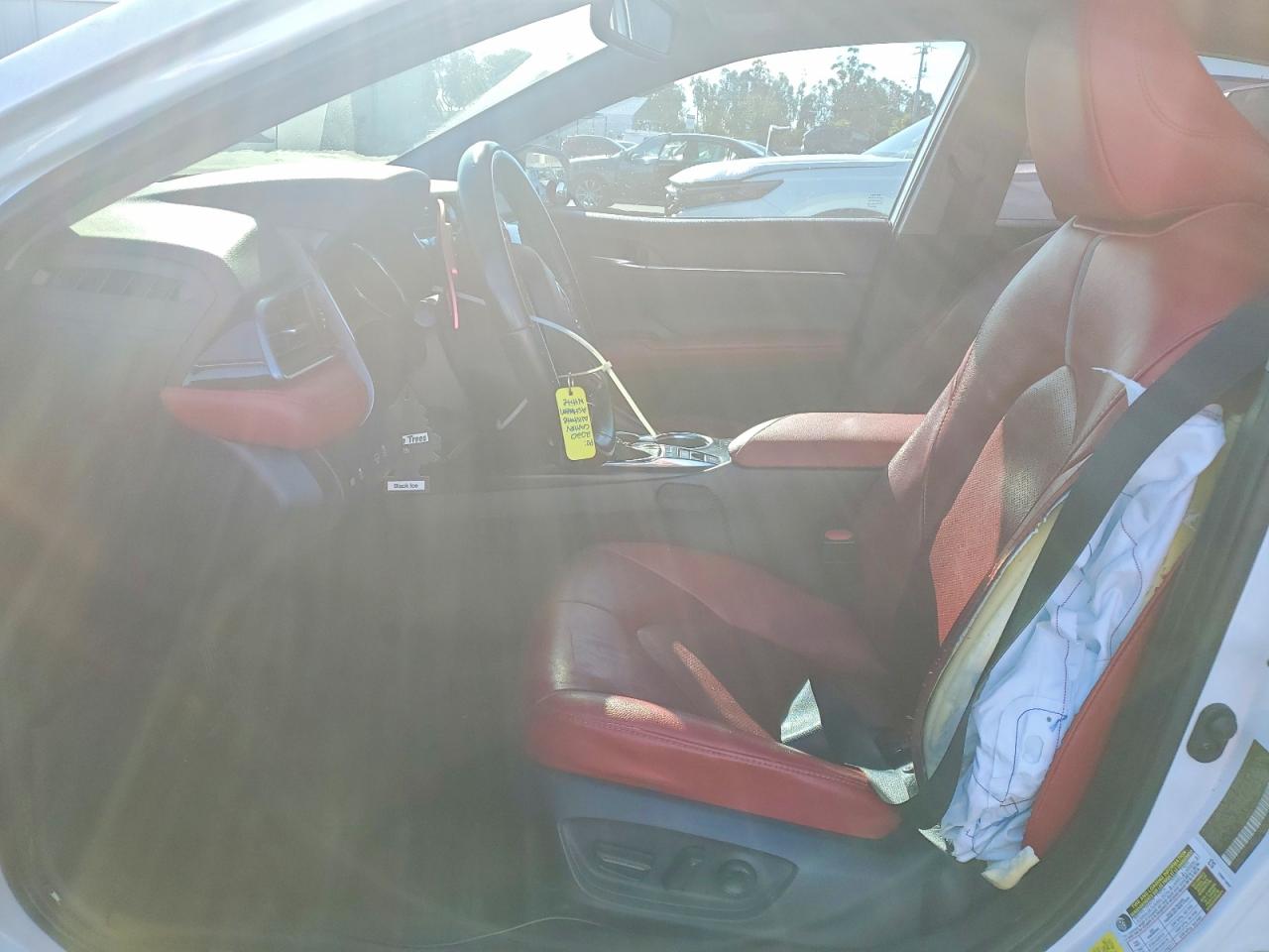 2020 TOYOTA CAMRY XSE photo 19