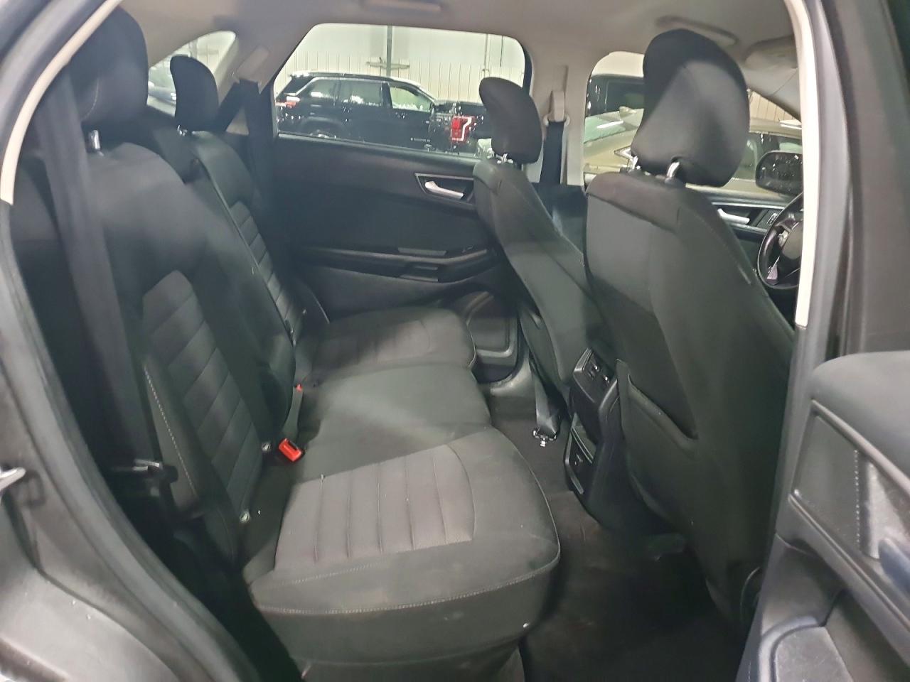 2016 FORD EDGE SE photo 11