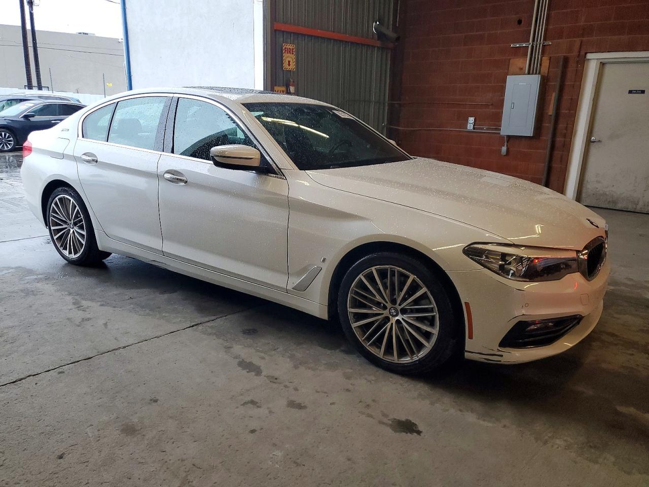 2018 BMW 530E photo 4