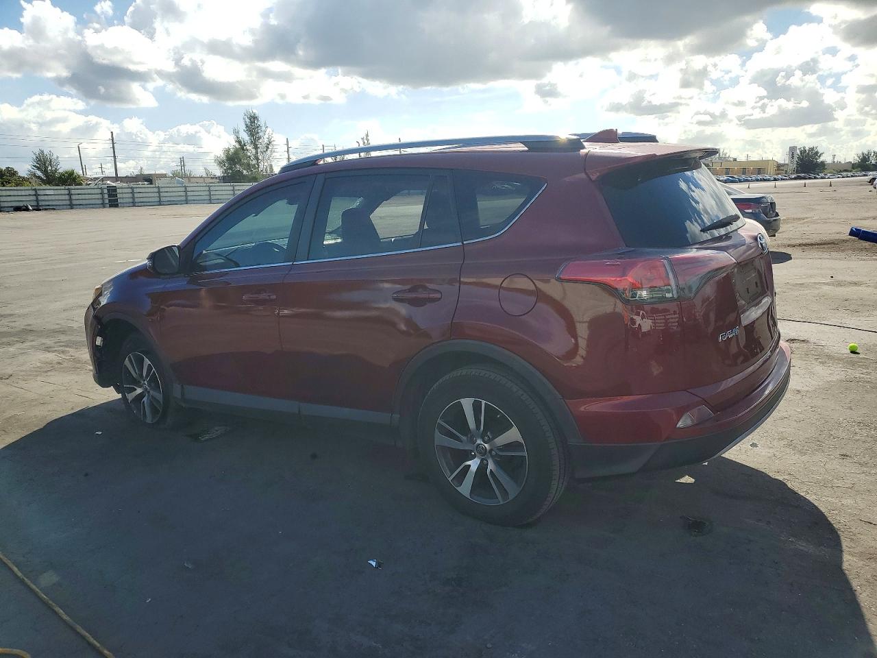 2018 TOYOTA RAV4 ADVENTURE photo 2