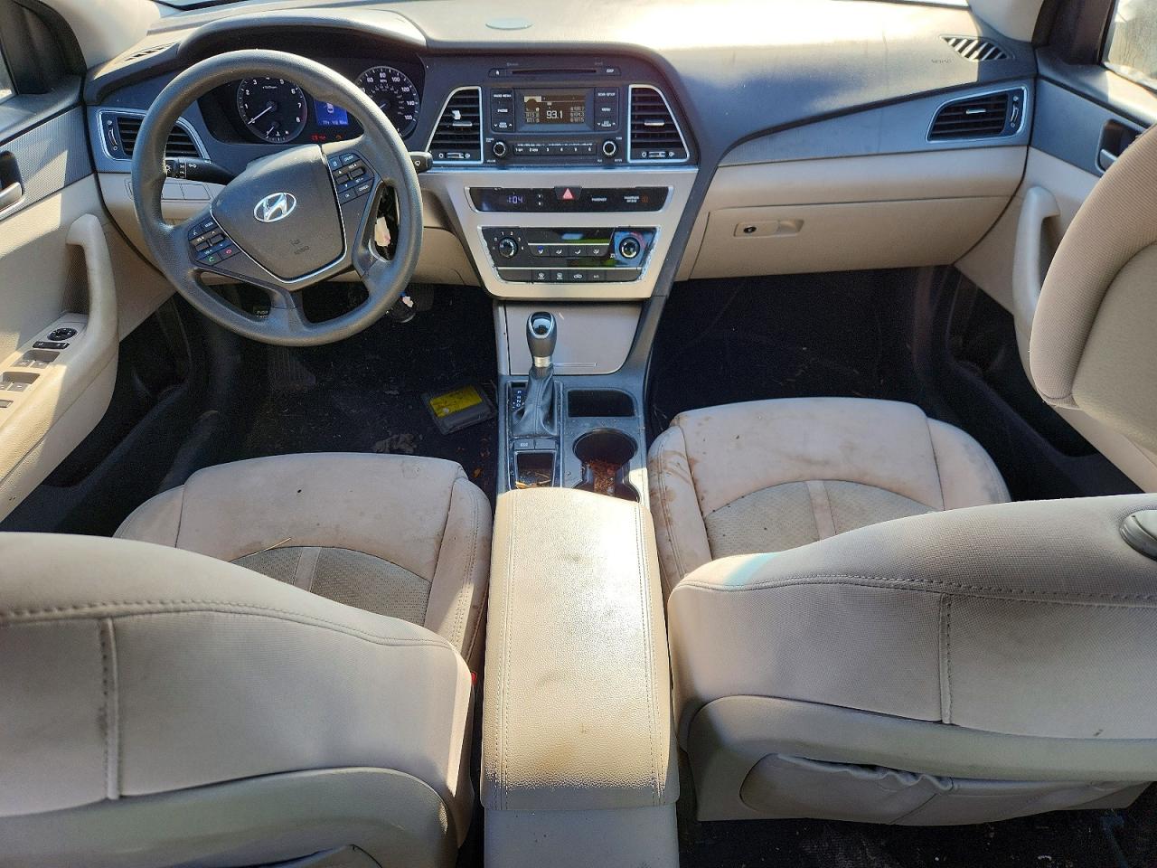 2017 HYUNDAI SONATA SE photo 8