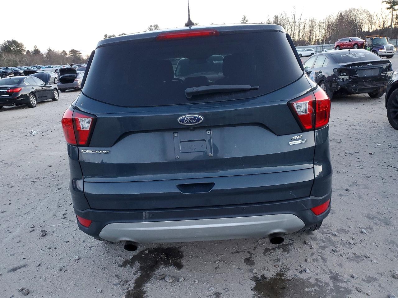 2019 FORD ESCAPE SE photo 6