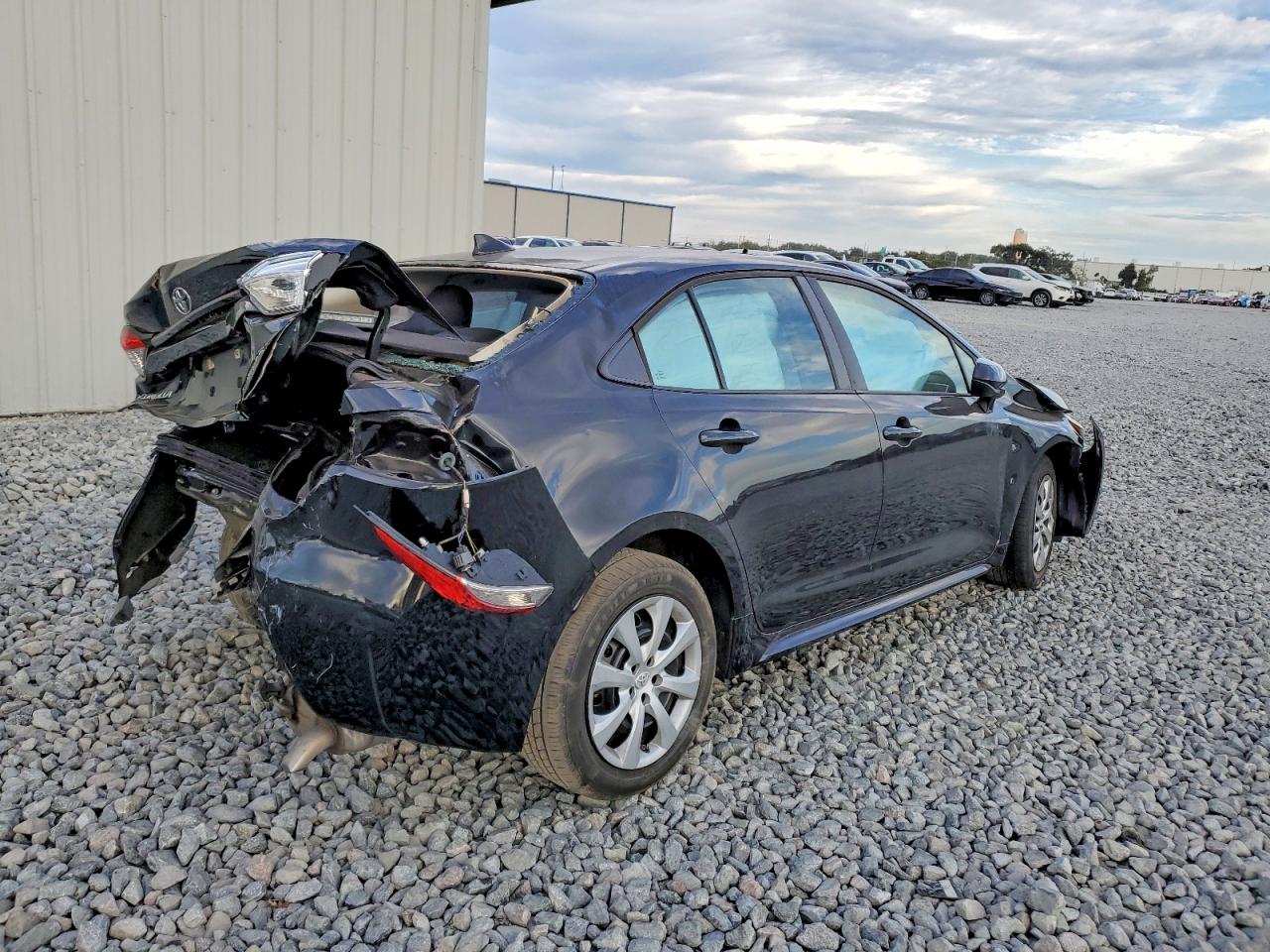 2021 TOYOTA COROLLA LE photo 5
