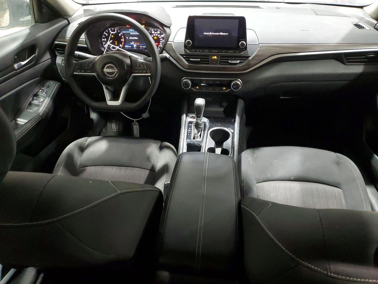 2024 NISSAN ALTIMA SV photo 8