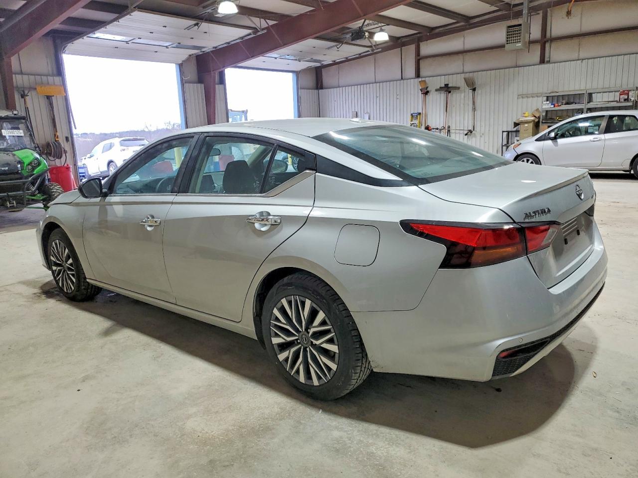 2024 NISSAN ALTIMA SV photo 2