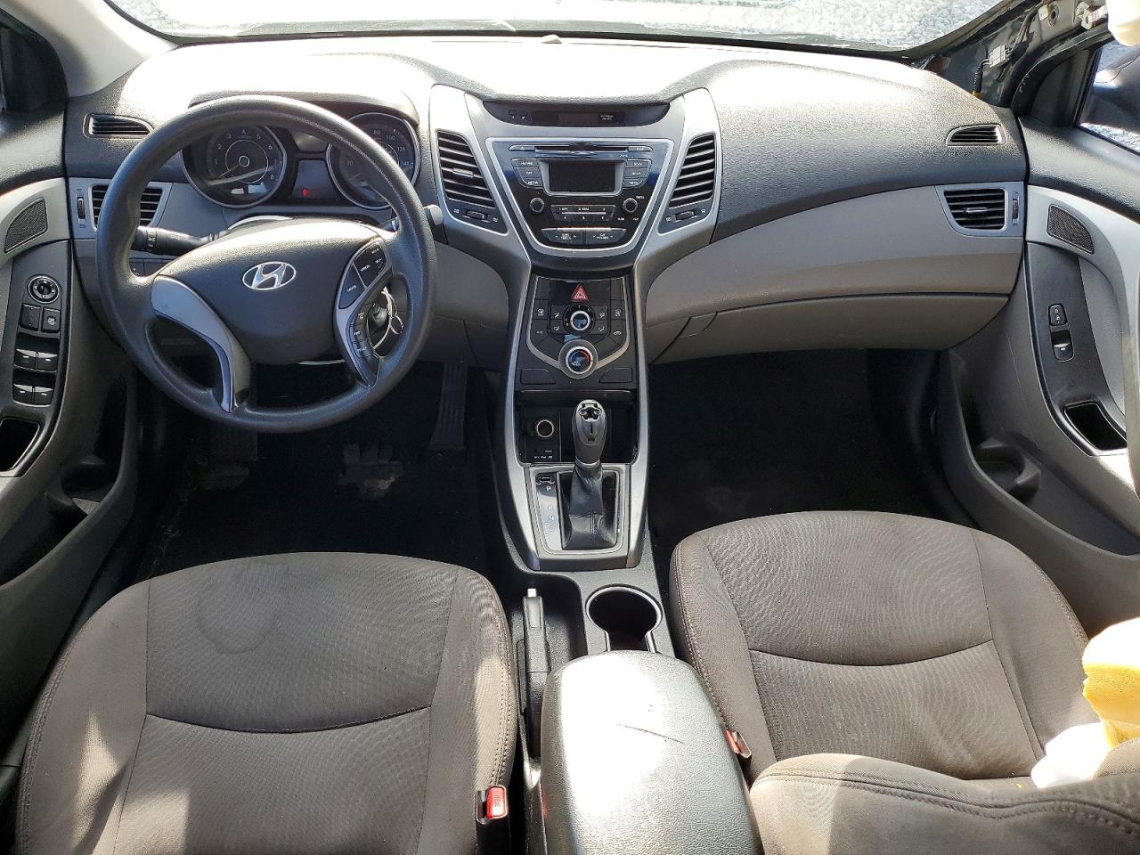 2014 HYUNDAI ELANTRA SE photo 8