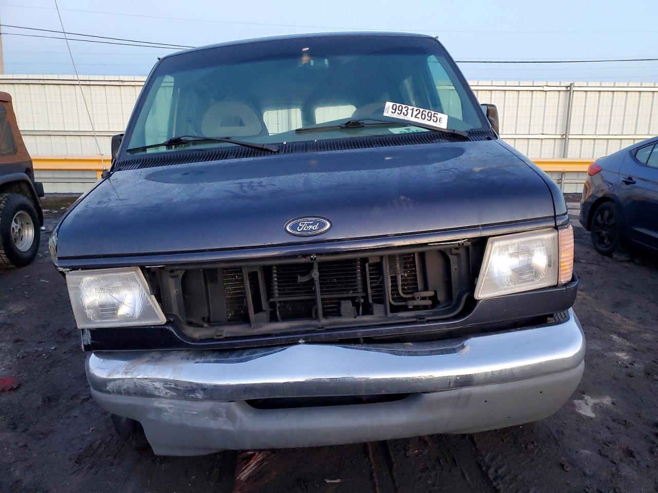 1999 FORD ECONOLINE E150 WAGON photo 5