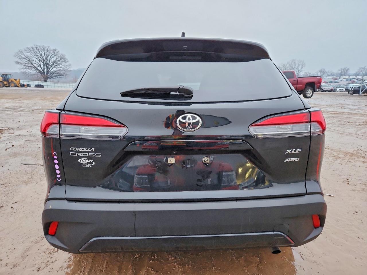 2023 TOYOTA COROLLA CROSS XLE photo 6