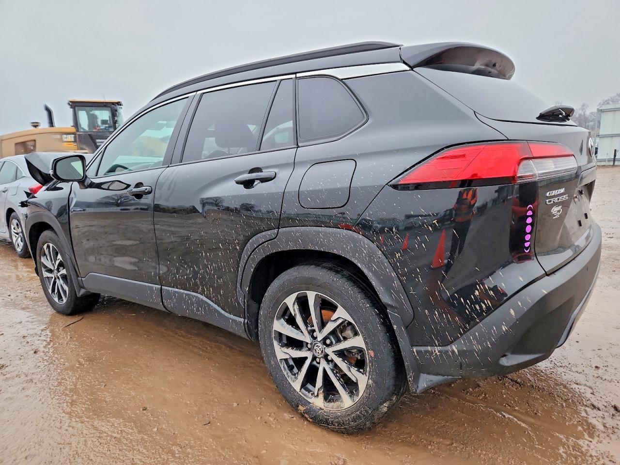 2023 TOYOTA COROLLA CROSS XLE photo 2
