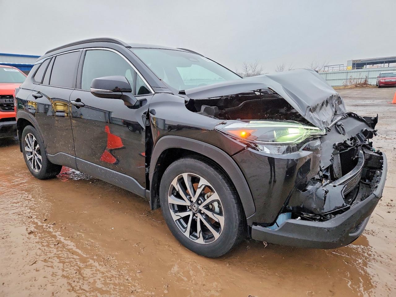 2023 TOYOTA COROLLA CROSS XLE photo 4