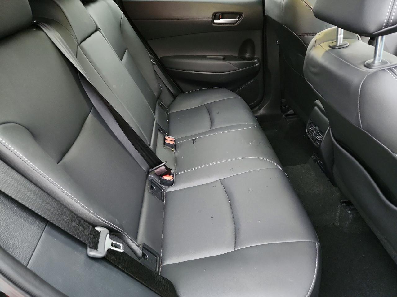 2023 TOYOTA COROLLA CROSS XLE photo 10