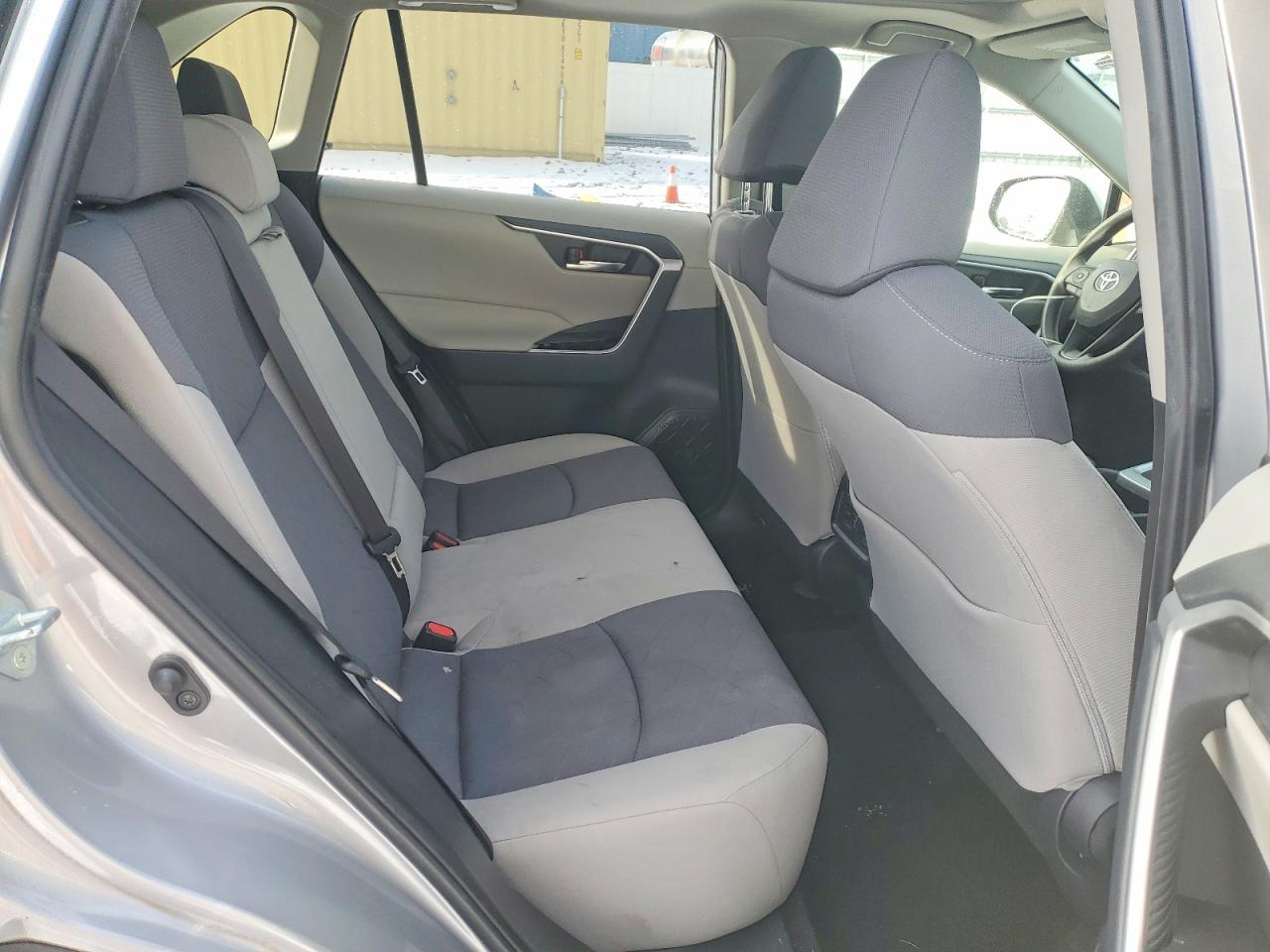 2019 TOYOTA RAV4 XLE photo 21