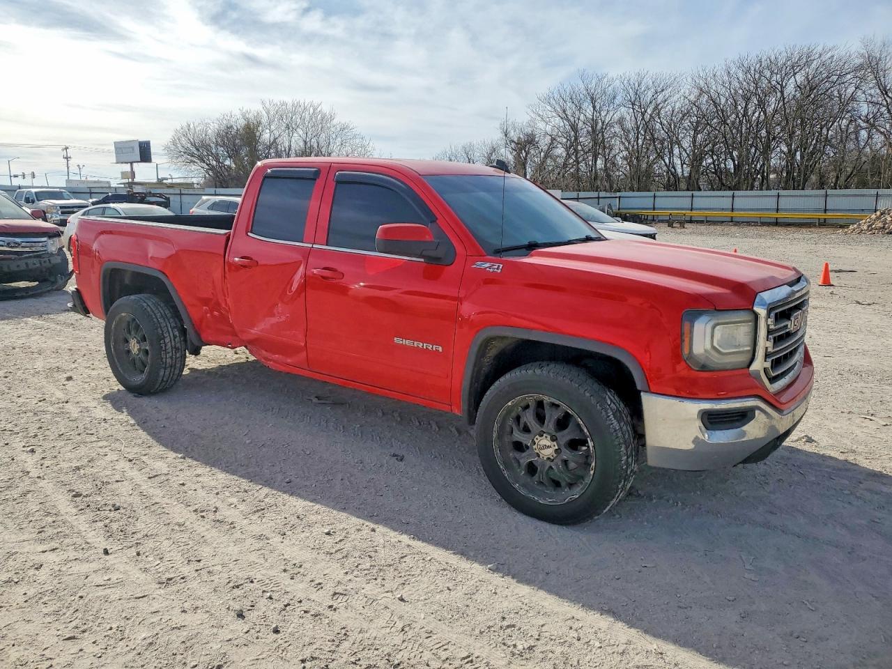 2017 GMC SIERRA K1500 SLE photo 4