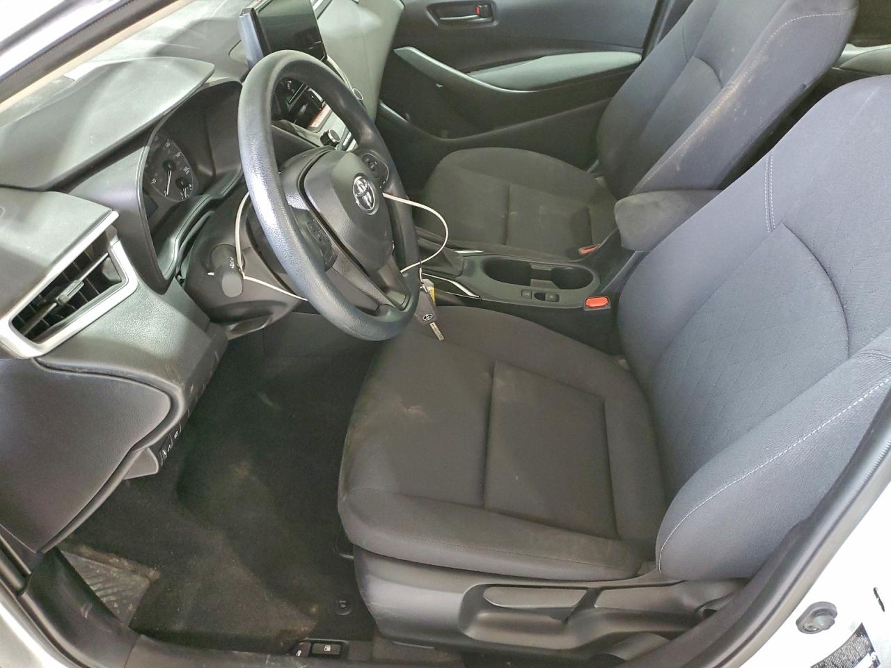 2025 TOYOTA COROLLA LE photo 7