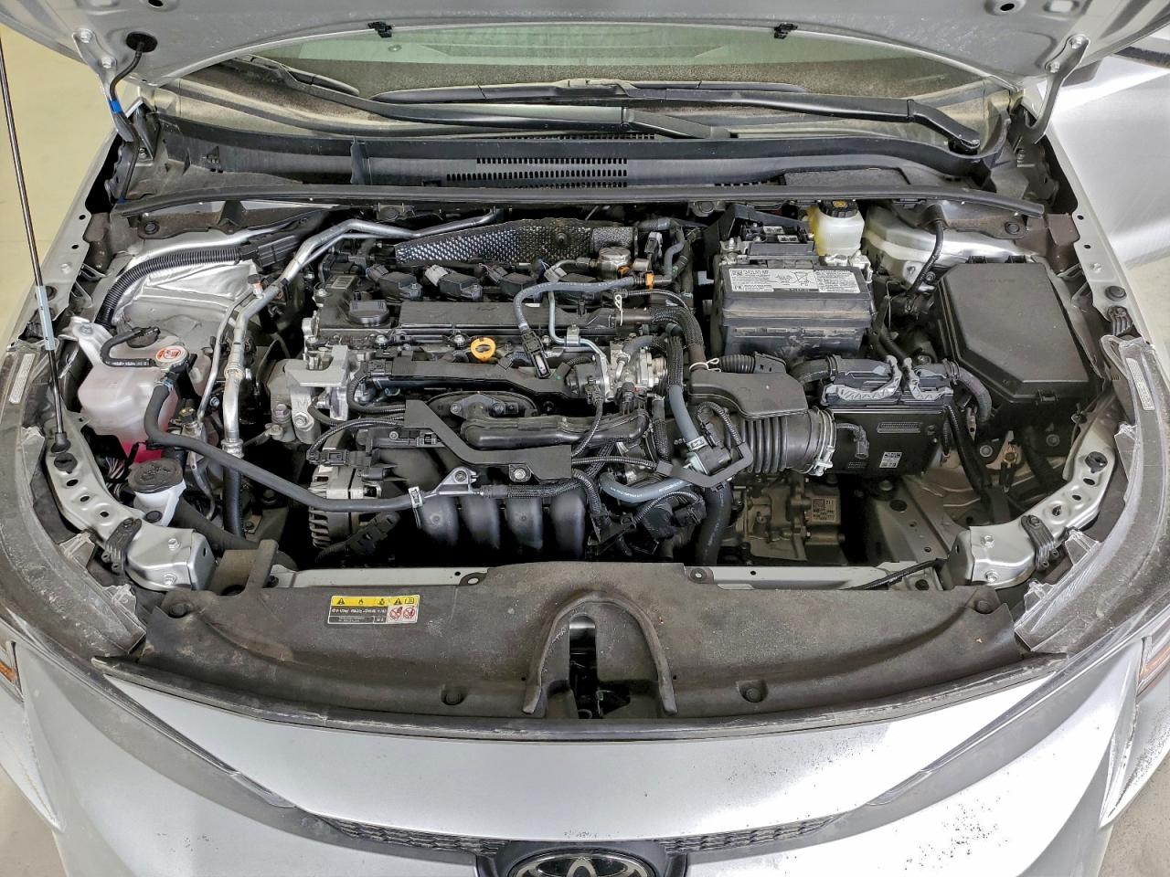 2025 TOYOTA COROLLA LE photo 11