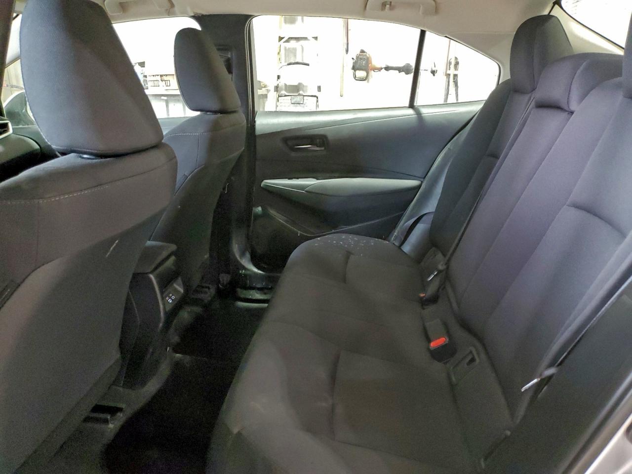 2025 TOYOTA COROLLA LE photo 10