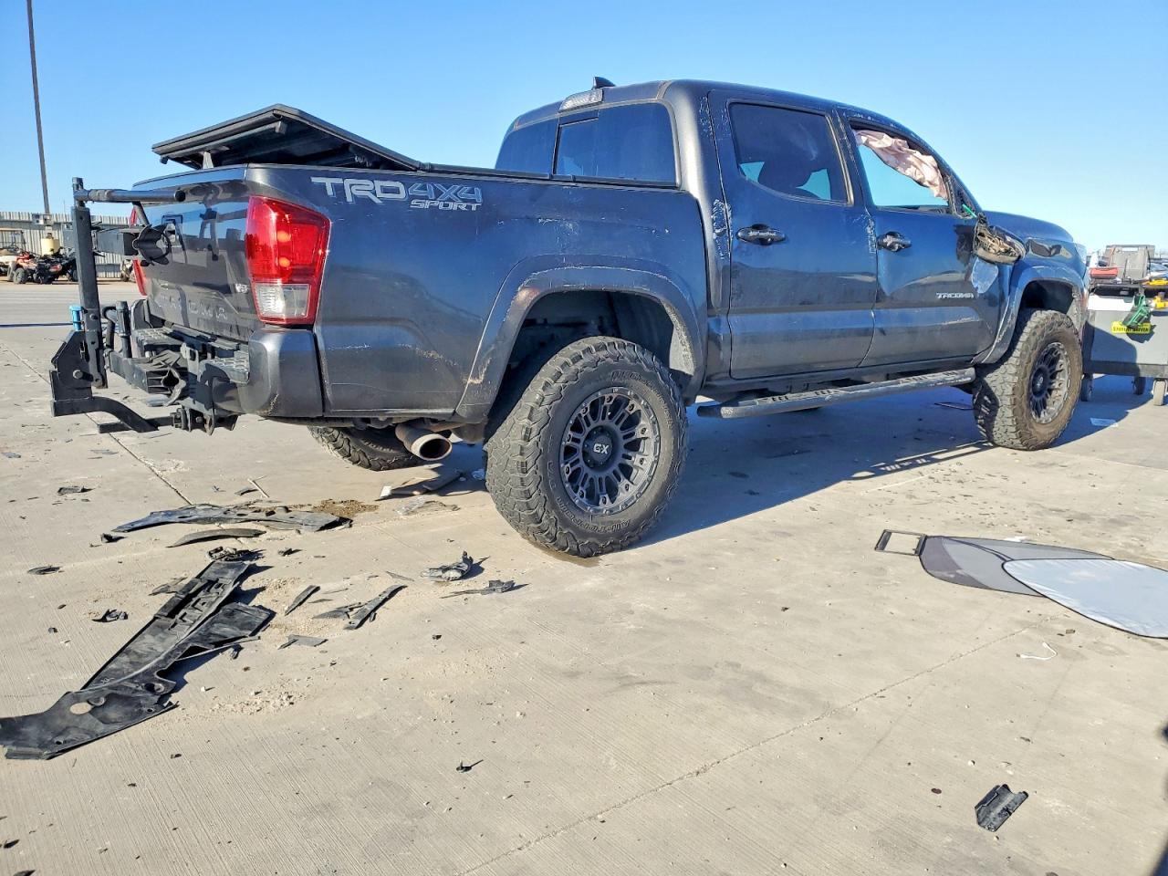 2017 TOYOTA TACOMA DOUBLE CAB photo 7
