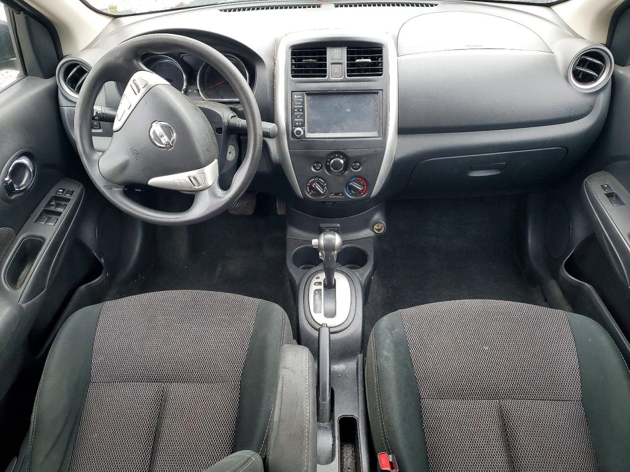2019 NISSAN VERSA S photo 8
