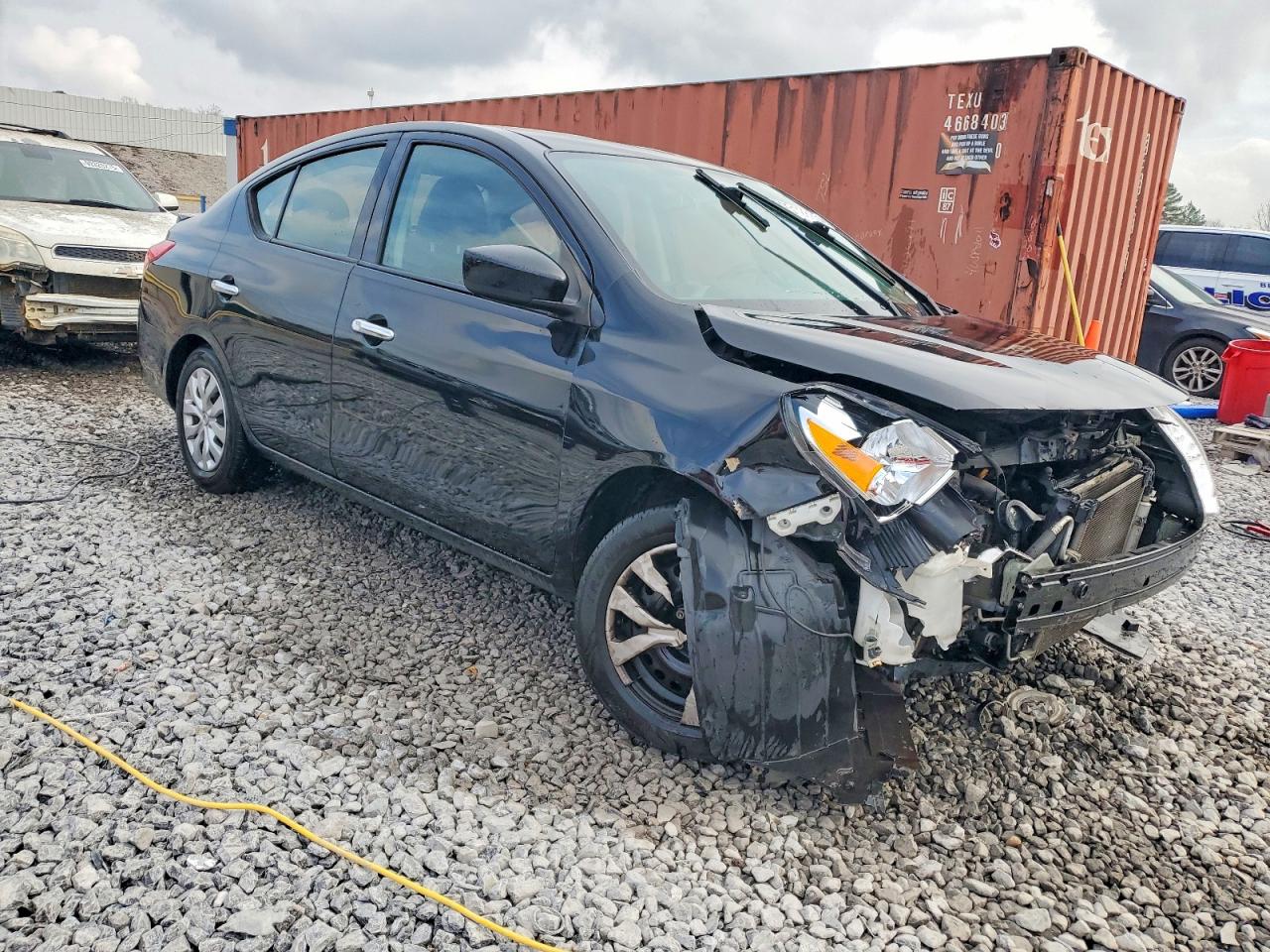 2019 NISSAN VERSA S photo 4