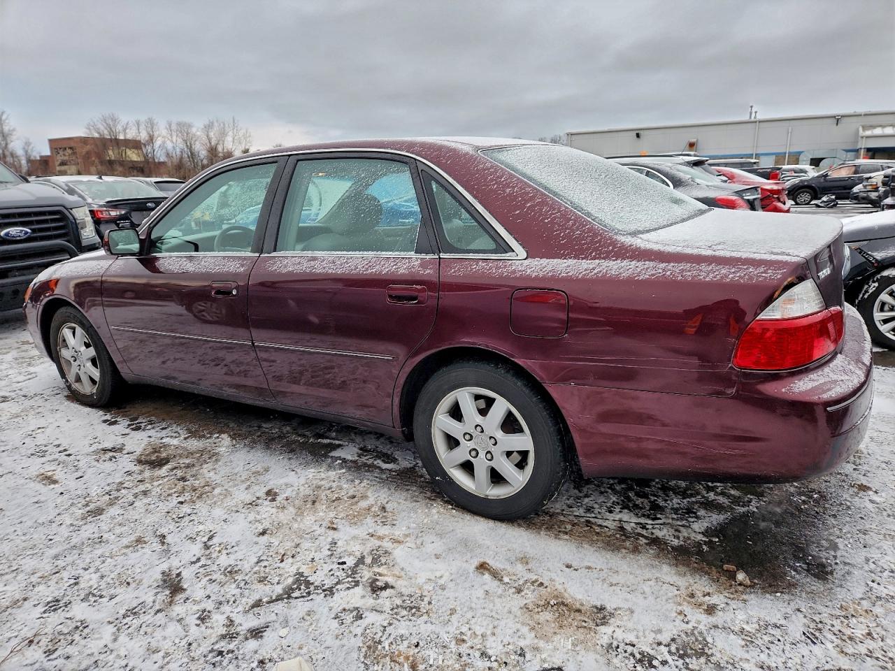 2003 TOYOTA AVALON XL photo 3