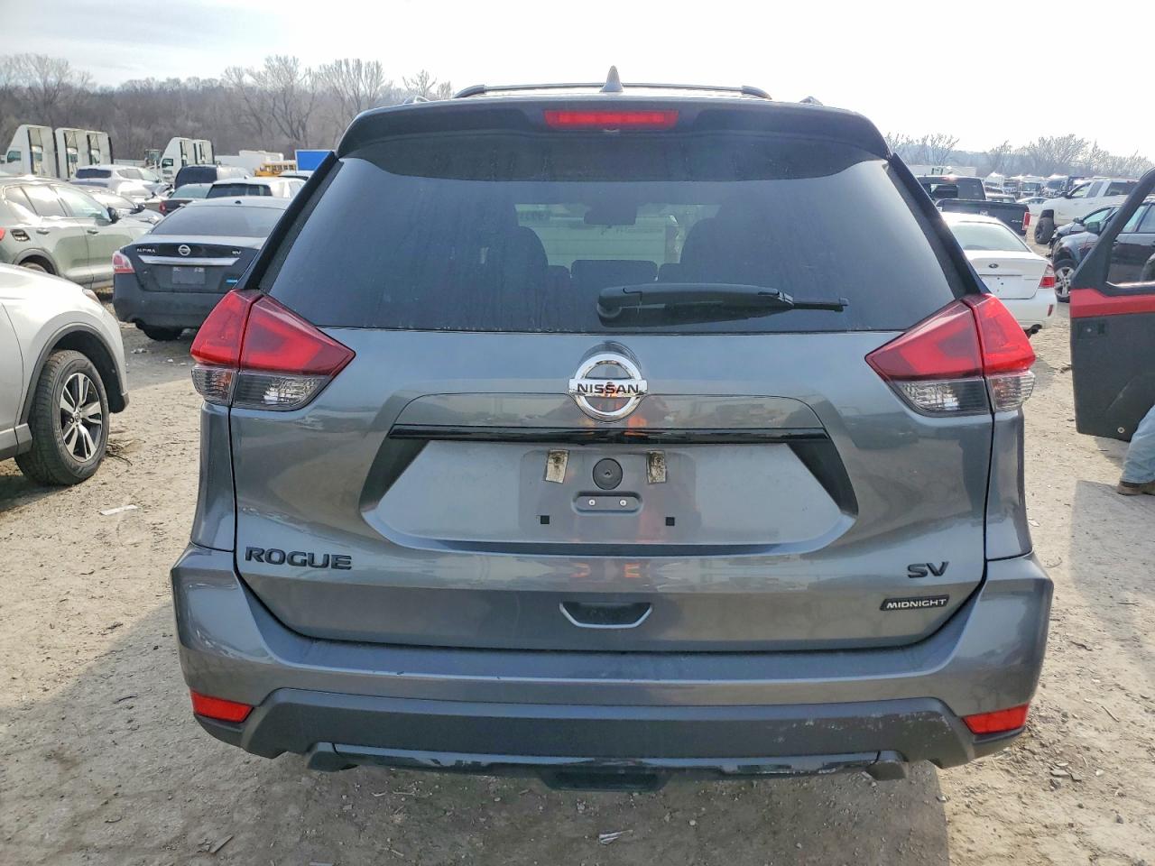 2018 NISSAN ROGUE S photo 6