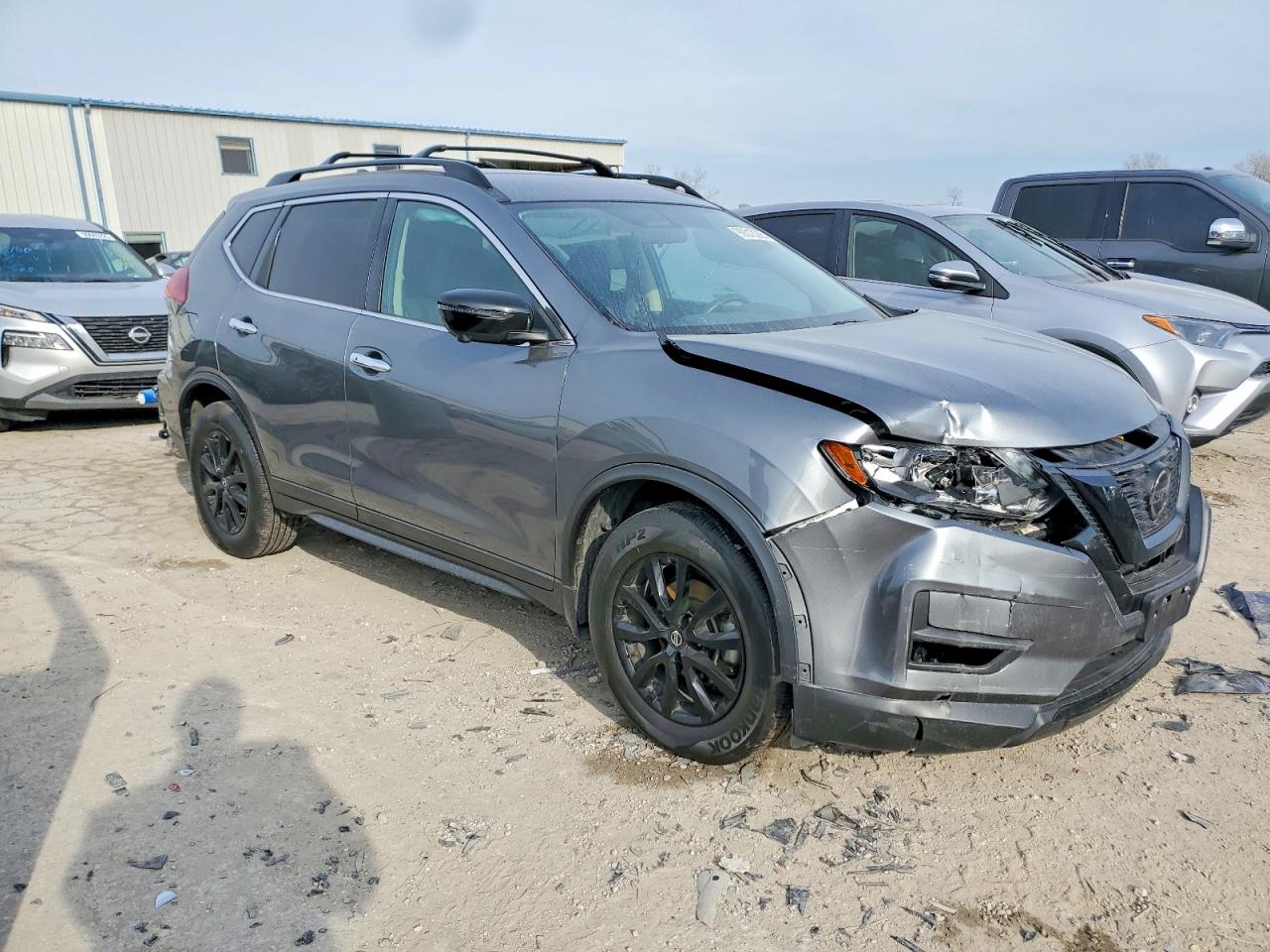 2018 NISSAN ROGUE S photo 4