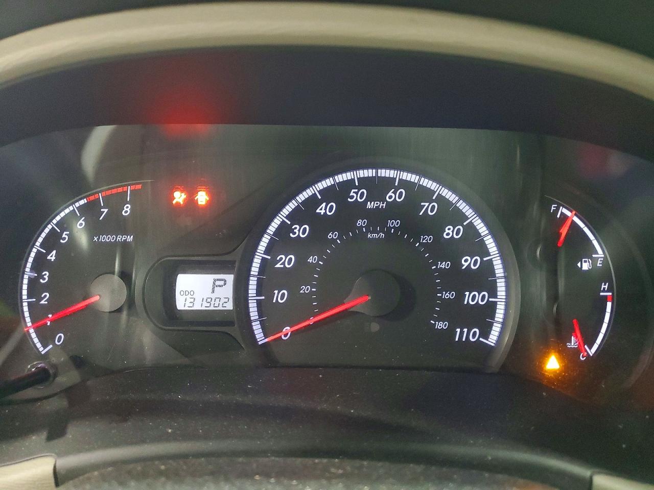 2013 TOYOTA SIENNA LE 8-PASSENGER photo 25