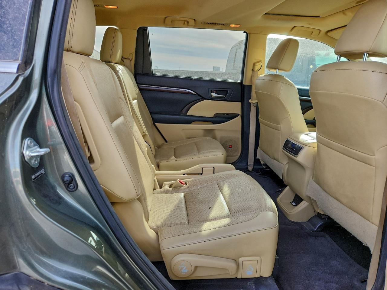 2014 TOYOTA HIGHLANDER LIMITED photo 21