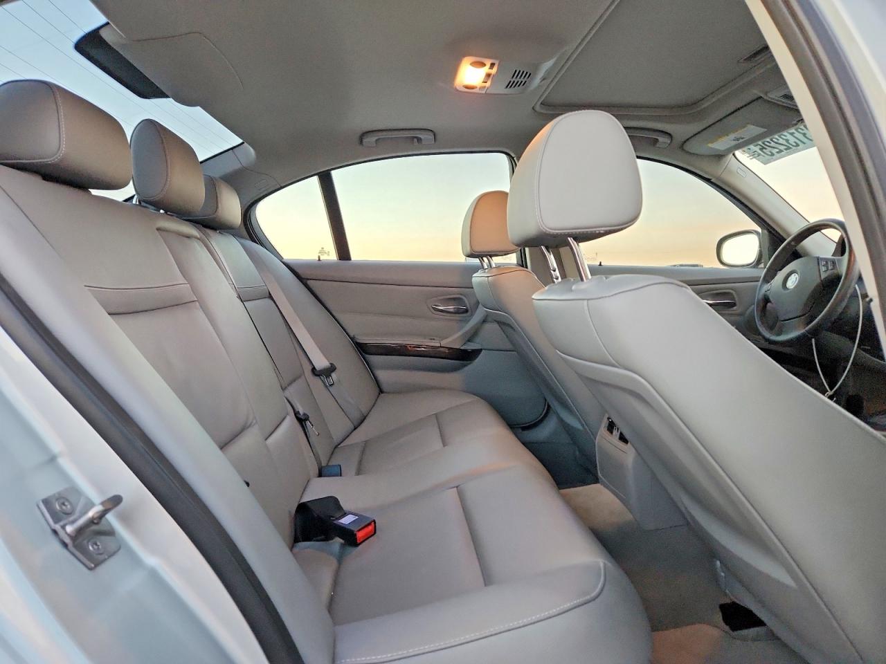 2011 BMW 328 I photo 10