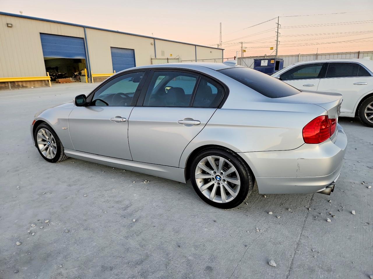 2011 BMW 328 I photo 2