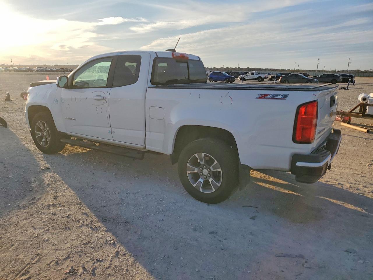2018 CHEVROLET COLORADO Z71 photo 2