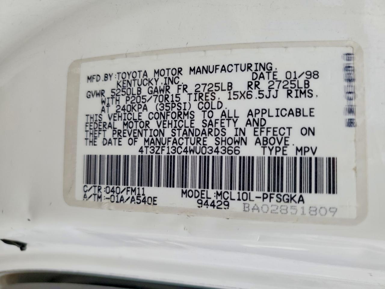 1998 TOYOTA SIENNA LE photo 40
