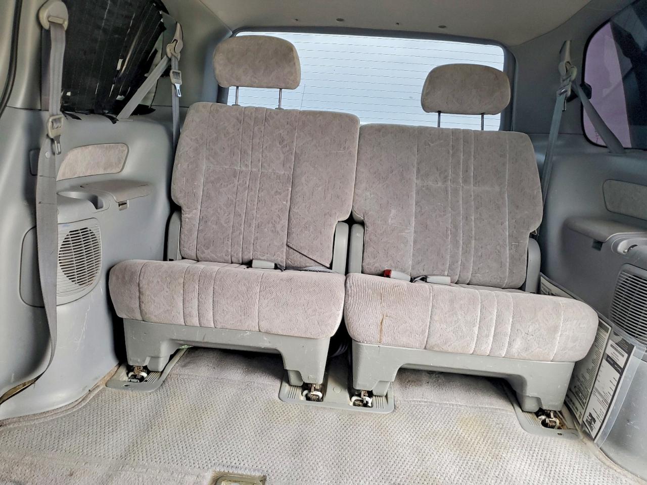 1998 TOYOTA SIENNA LE photo 28