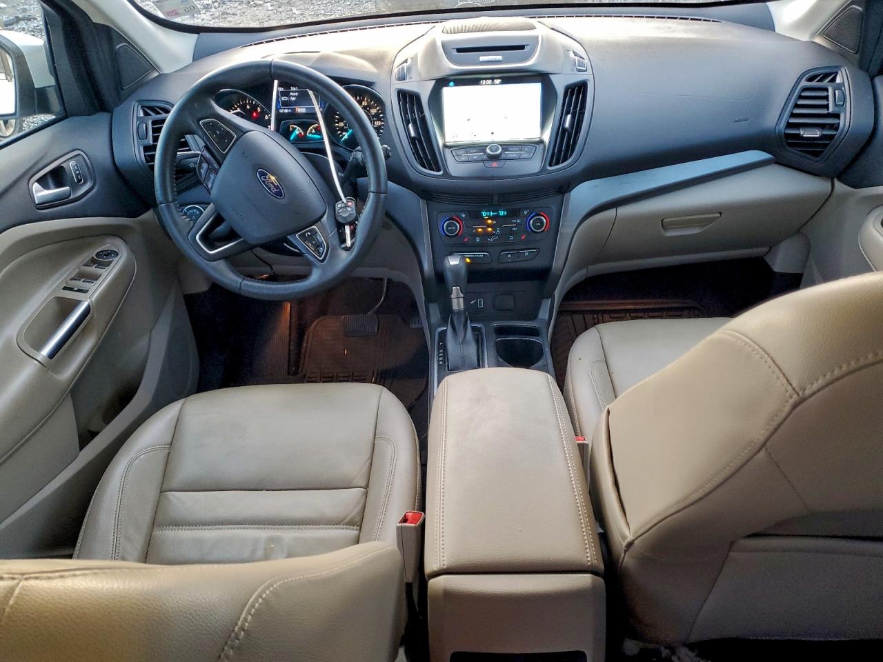 2017 FORD ESCAPE SE photo 8