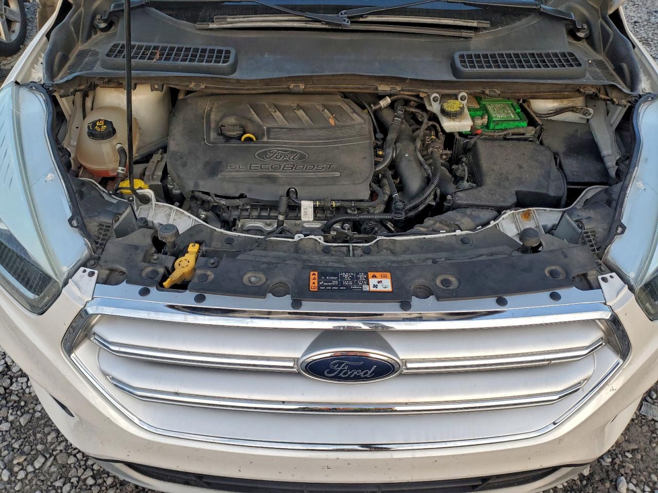 2017 FORD ESCAPE SE photo 12