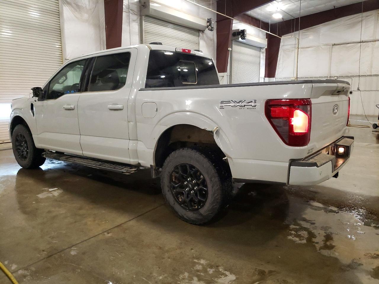 2024 FORD F150 XLT photo 2