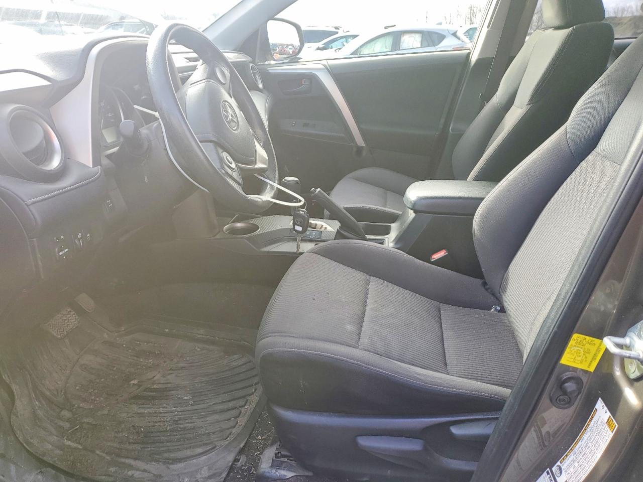 2013 TOYOTA RAV4 XLE photo 7