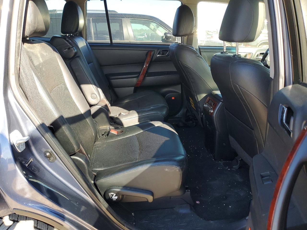2013 TOYOTA HIGHLANDER HYBRID LIMITED photo 11