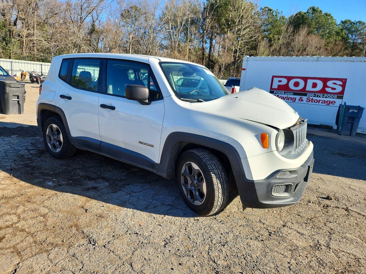 2015 JEEP RENEGADE SPORT photo 4