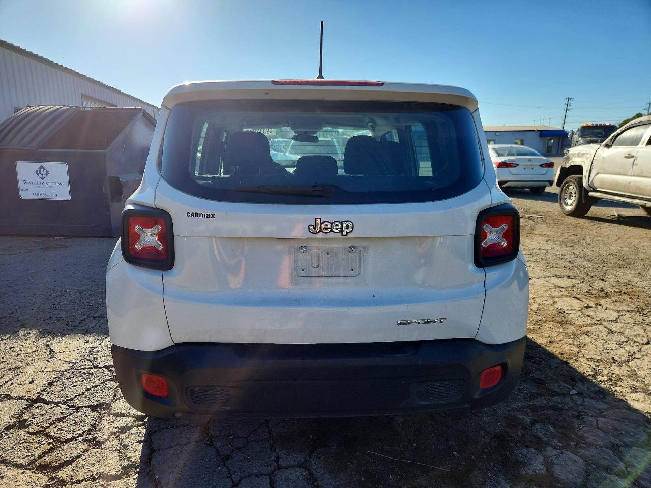 2015 JEEP RENEGADE SPORT photo 6