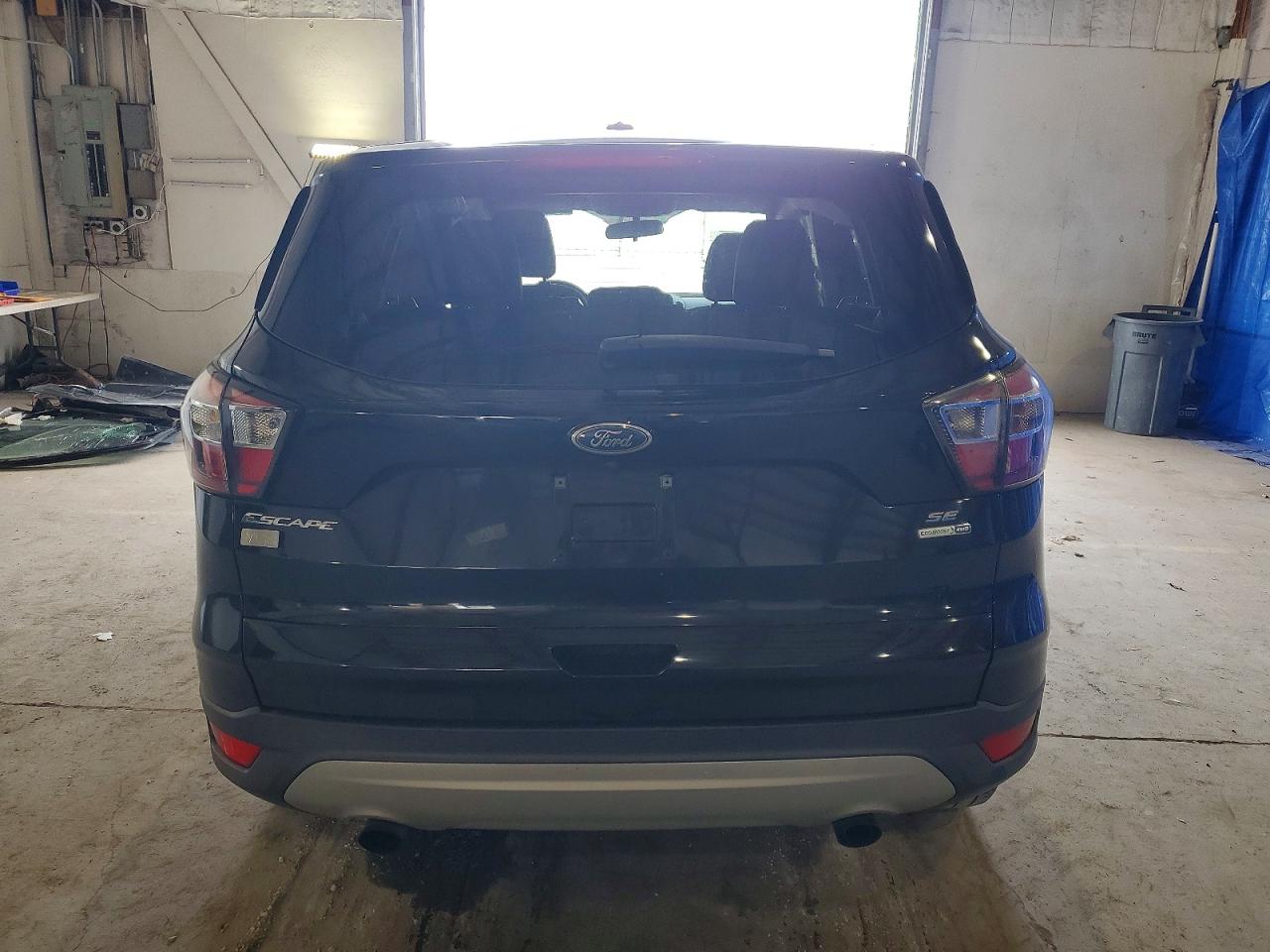 2017 FORD ESCAPE SE photo 11
