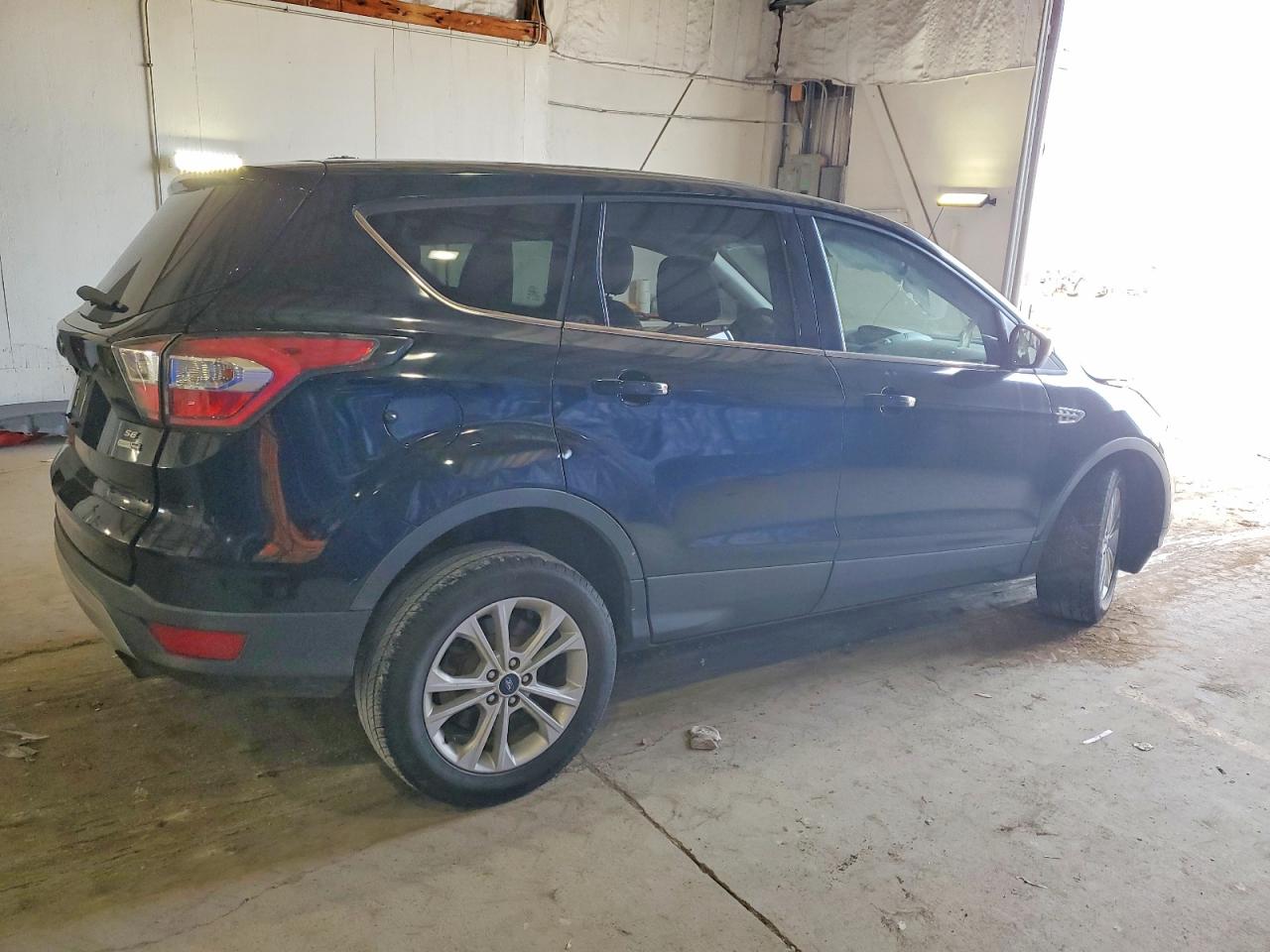 2017 FORD ESCAPE SE photo 5
